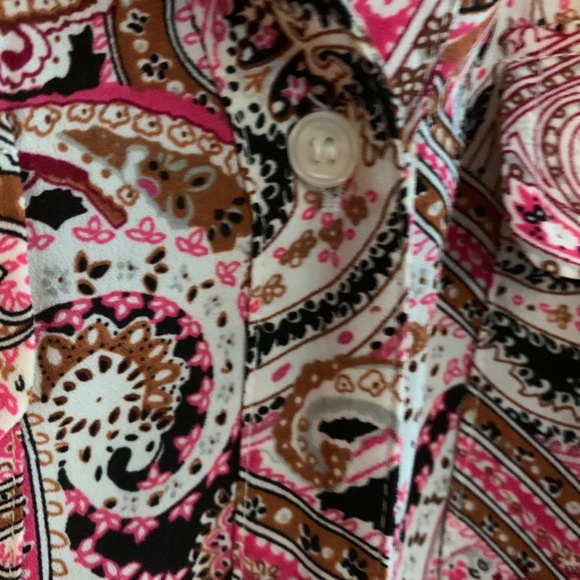 Talbots flowy poly button down. Bought last year(2021) never worn. Retsil 99.50 - Picture 5 of 5